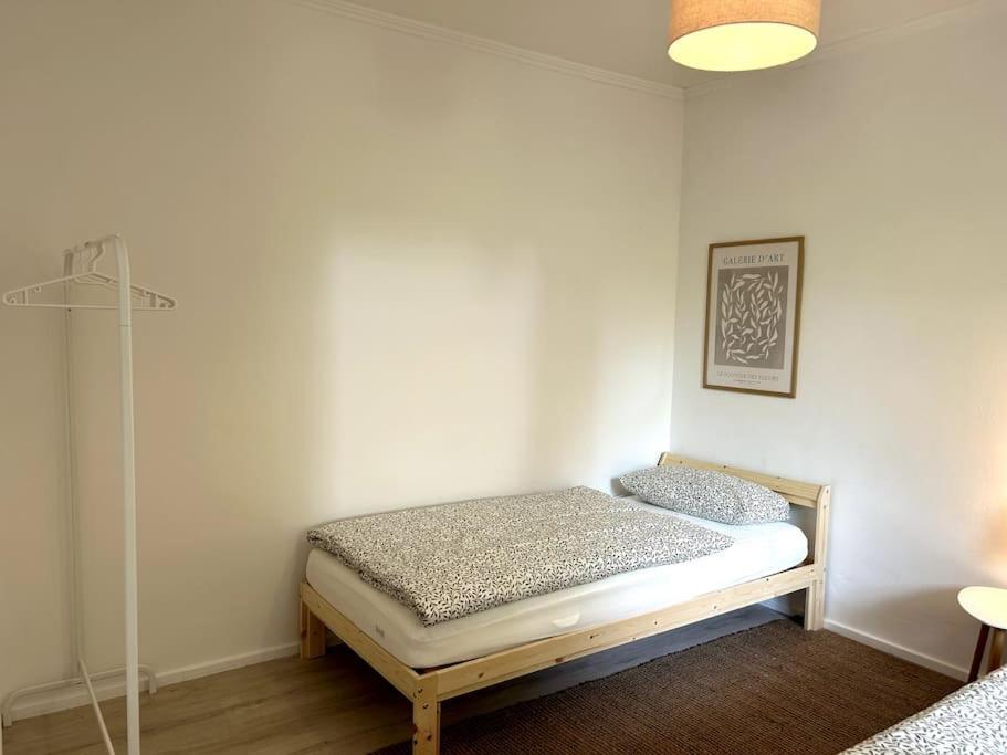 Country Style Apartment With Balcony Near Fair Hannover Bagian luar foto